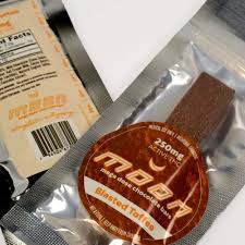 Blasted Toffee Moon Mega Dose | Moon Chocolate Bar 250 mg THC